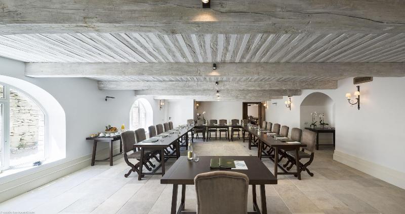 هتل Airelles Gordes, La Bastide