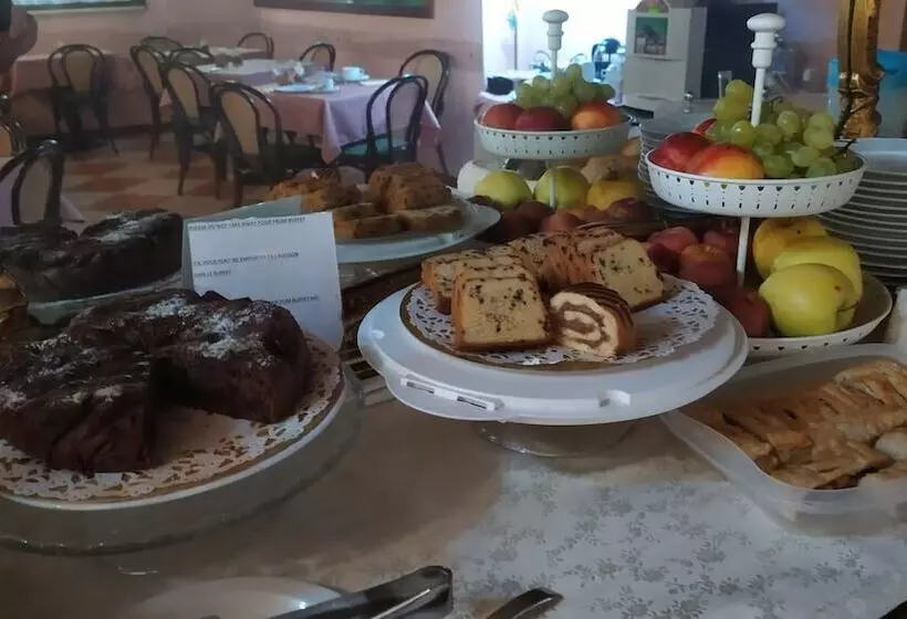 Отель Antico Moro