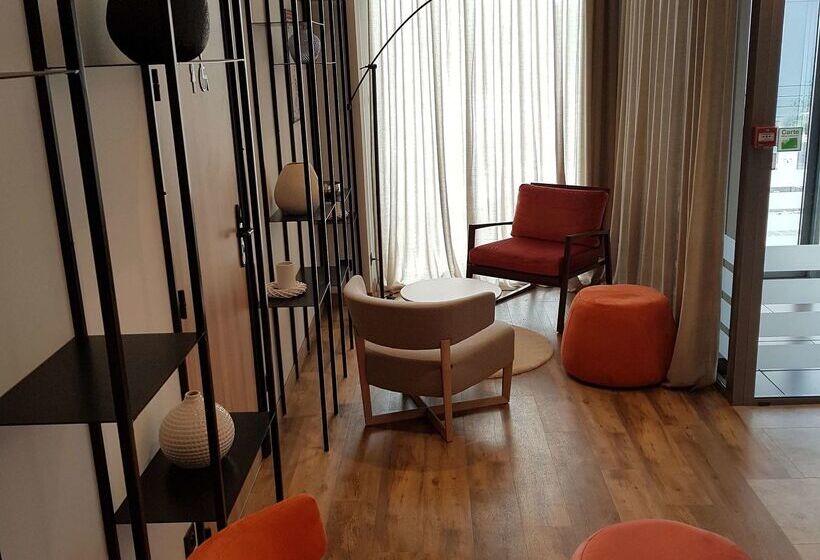 فندق Kyriad Chartres