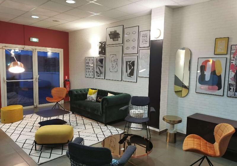 فندق Kyriad Chartres