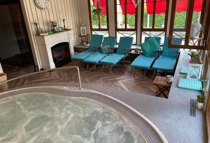 Отель Les Cygnes