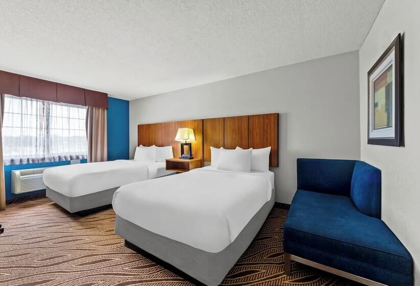 هتل Quality Inn & Suites Airport North - Stone Oak