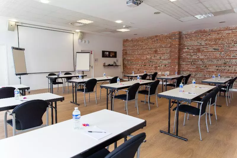 Clarion Aparthotel Toulouse Le Parc De L Escale