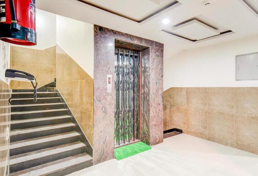 Flagship Hotel Royal Grand