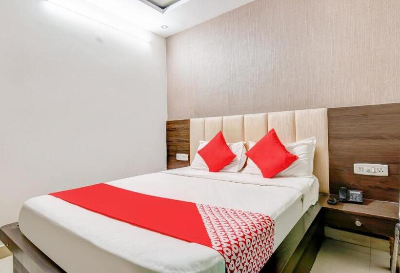 Flagship Hotel Royal Grand