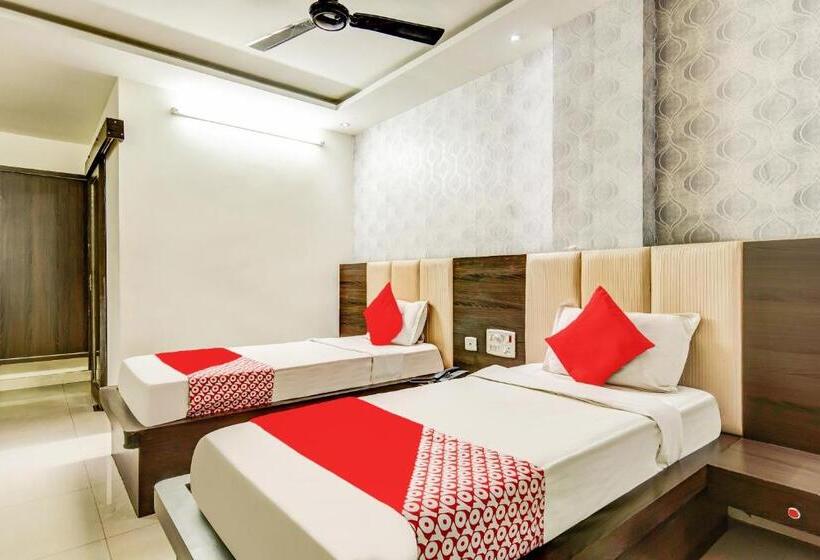 Flagship Hotel Royal Grand