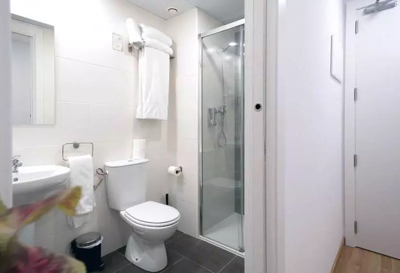 هتل Bestprice Girona