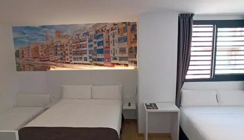 هتل Bestprice Girona