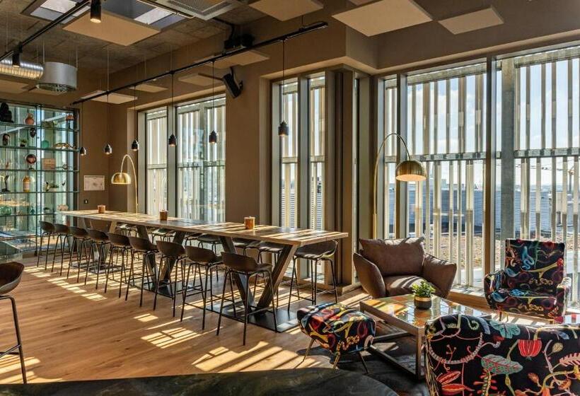 Me And All Hotel Ulm, By Hyatt