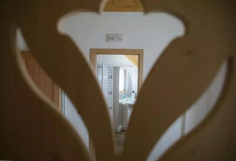 ホテル Agritur Rizzi Di Inama Ugo