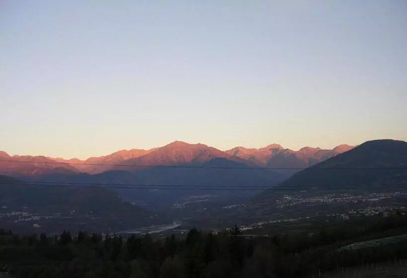ホテル Agritur Rizzi Di Inama Ugo