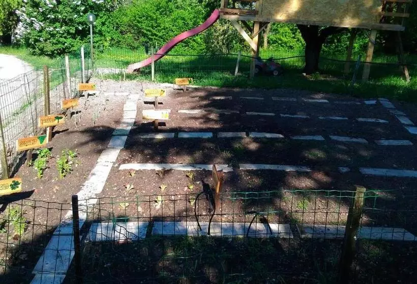 ホテル Agritur Rizzi Di Inama Ugo