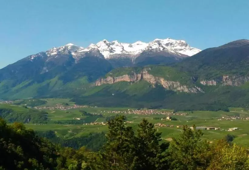 ホテル Agritur Rizzi Di Inama Ugo
