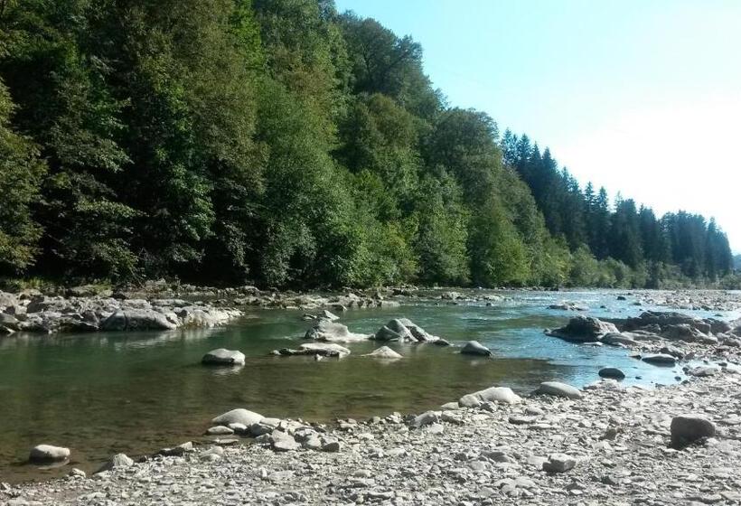 פנסיון Zarinski