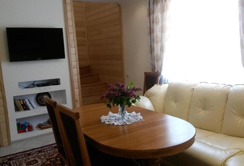 פנסיון Zarinski