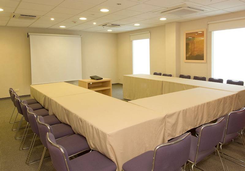 هتل City Express By Marriott Lazaro Cardenas