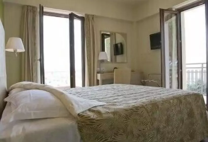 Отель Fortebraccio