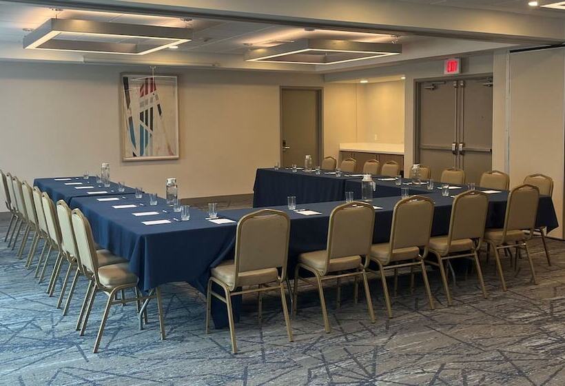 호텔 Holiday Inn Express & Suites Huntsville, An Ihg