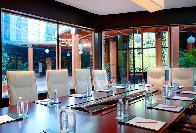 호텔 Howard Johnson Business Club