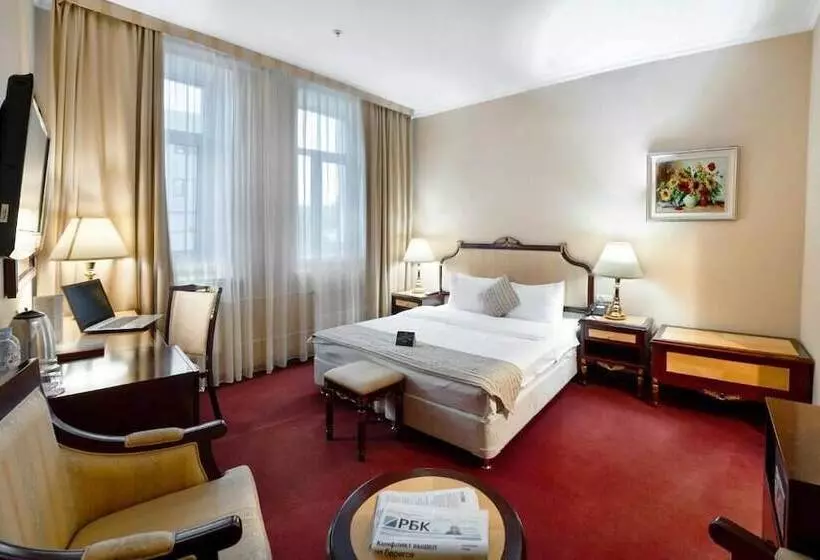 هتل Mandarin Moscow
