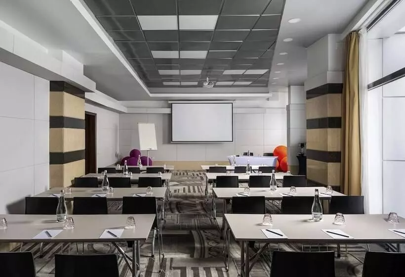 هتل Mercure Bucharest Unirii