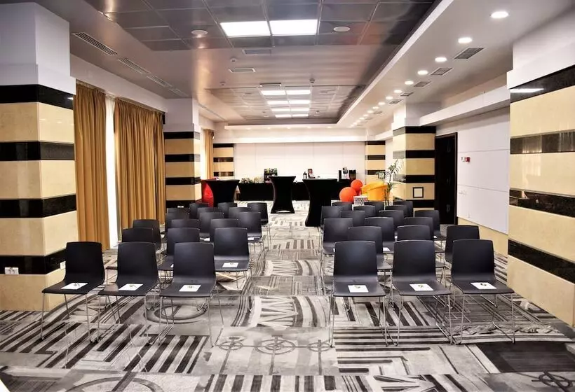 هتل Mercure Bucharest Unirii