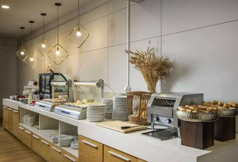 هتل Mercure Bucharest Unirii