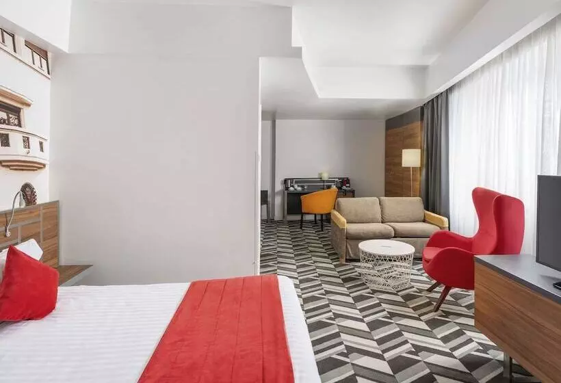 هتل Mercure Bucharest Unirii
