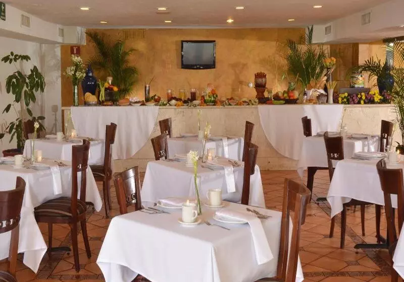 Hotel Mision Monterrey Centro Historico