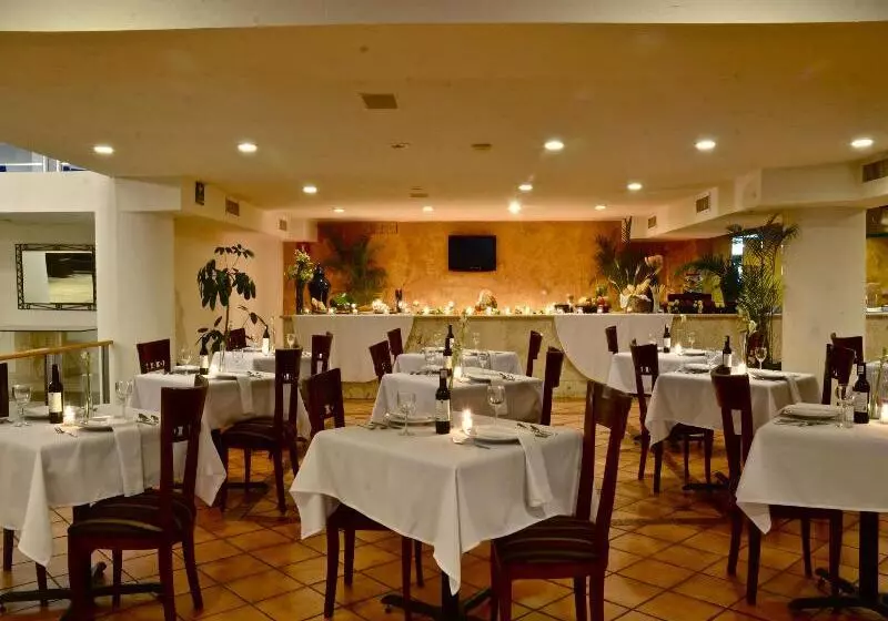 Hotel Mision Monterrey Centro Historico