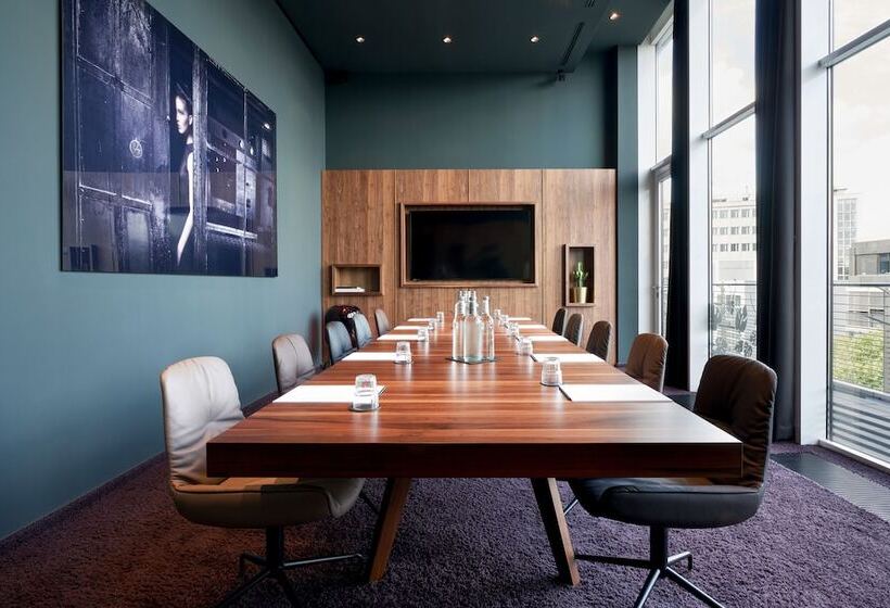 Roomers, Frankfurt, A Member Of Design Hotels