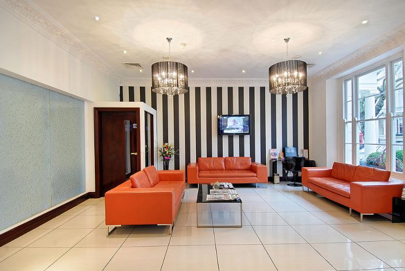 בית מלון כפרי Hyde Park International