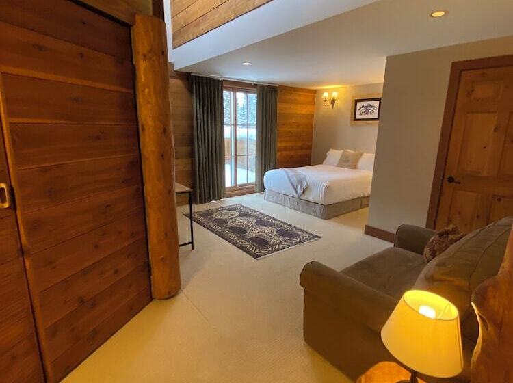 هتل Winston Lodge