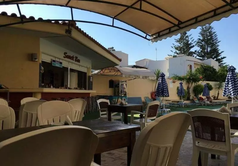 Maria Studios & Apartments