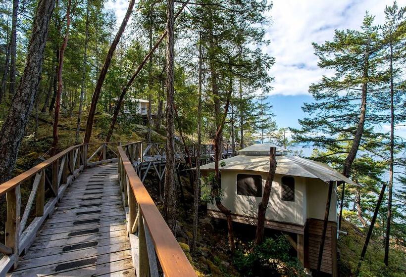 Rockwater Secret Cove Resort