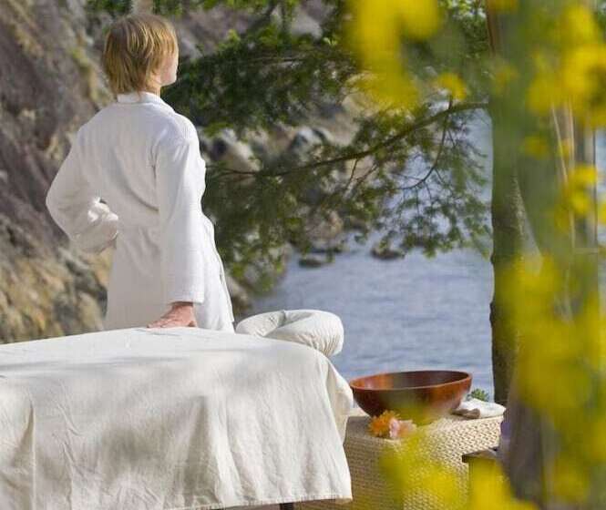 Rockwater Secret Cove Resort