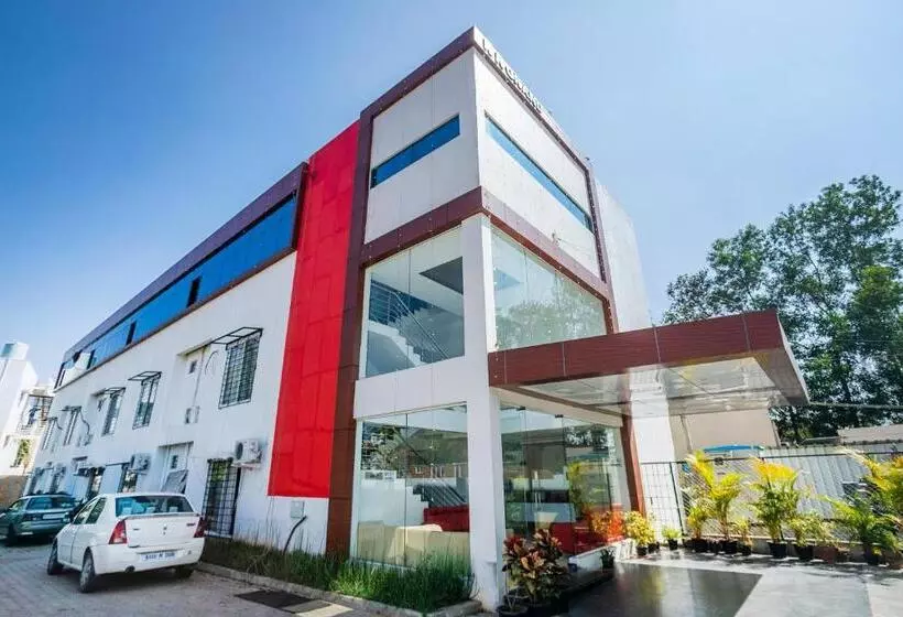 Hotel Collection O  Cosmopolitan