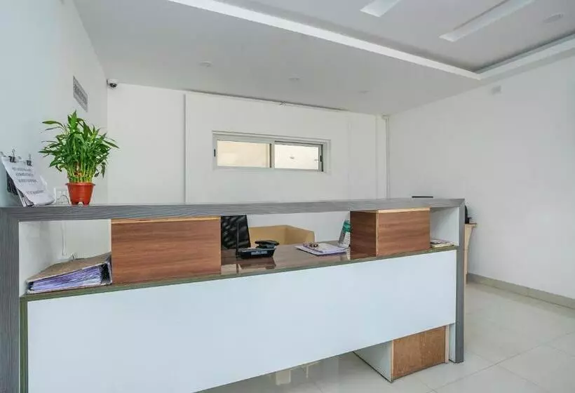 Hotel Collection O  Cosmopolitan