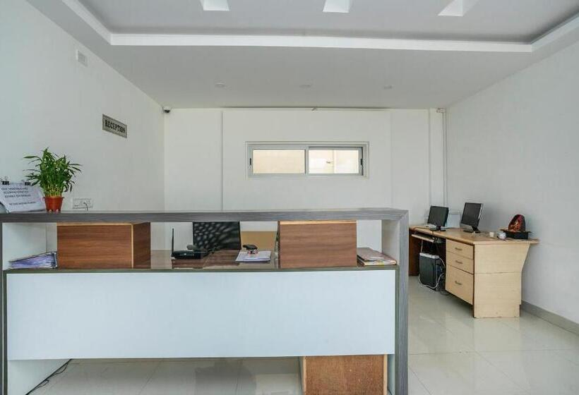 Hotelli Collection O Cosmopolitan