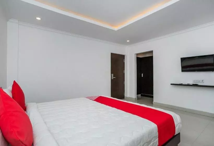 Hotel Collection O  Cosmopolitan