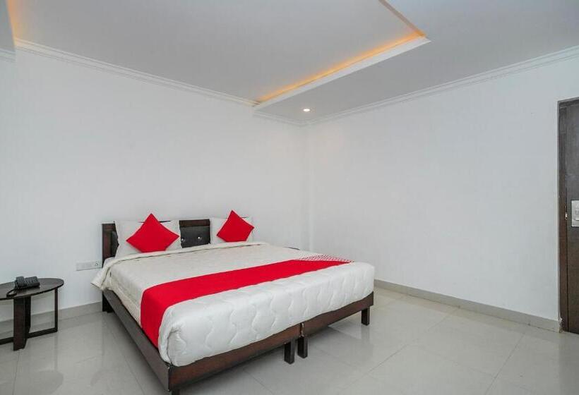 Hotelli Collection O Cosmopolitan