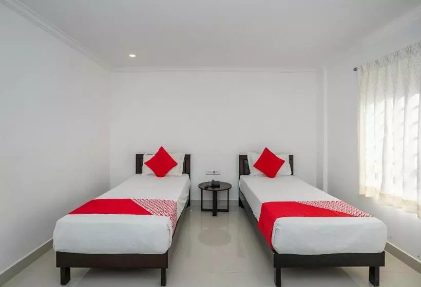 Hotel Collection O  Cosmopolitan