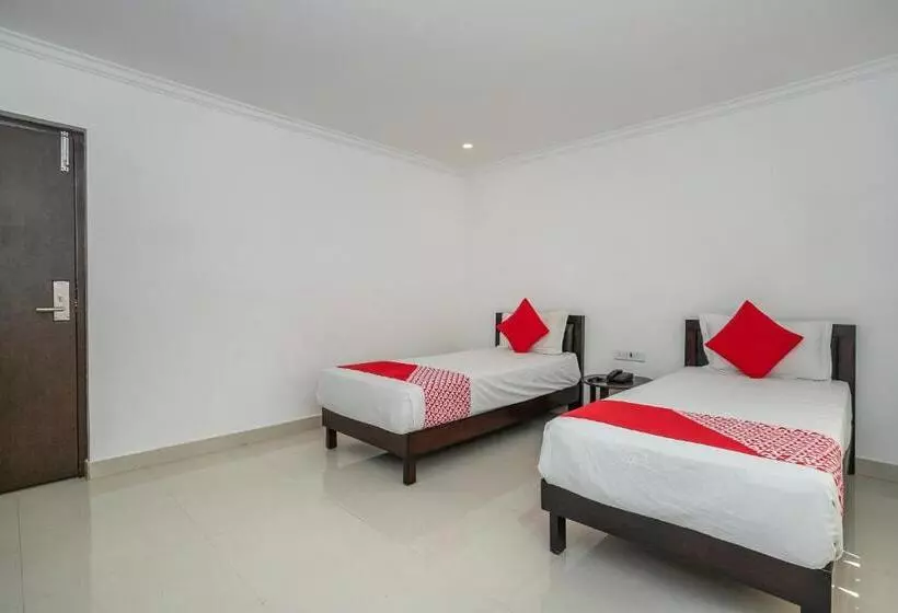 Hotel Collection O  Cosmopolitan