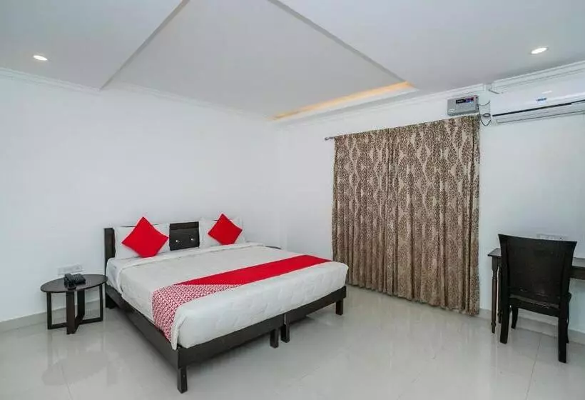 Hotel Collection O  Cosmopolitan