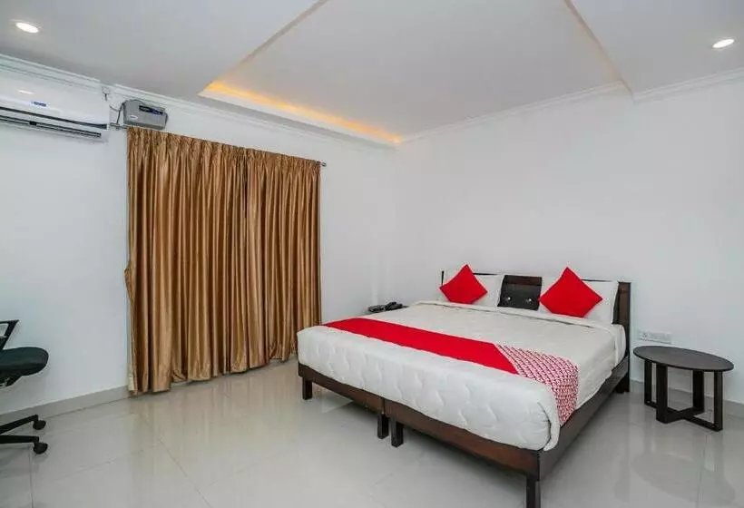 Hotel Collection O  Cosmopolitan