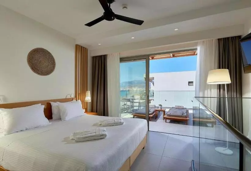 ホテル Enorme Santanna Beach