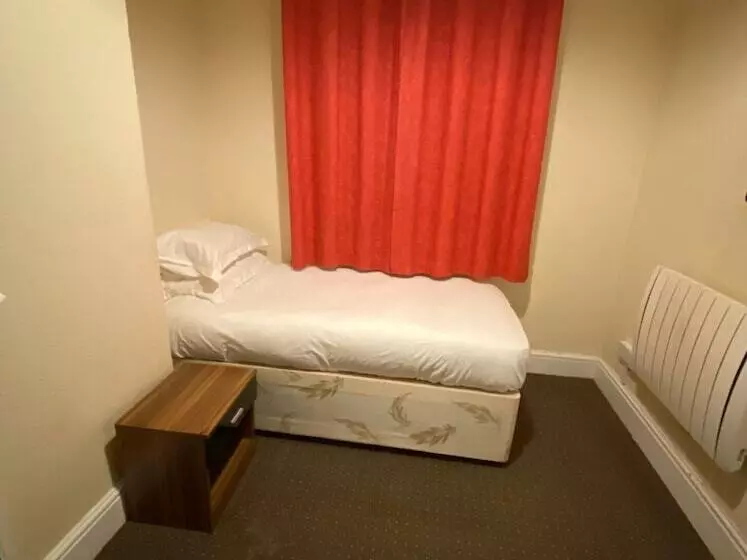 هتل Newport Lodge