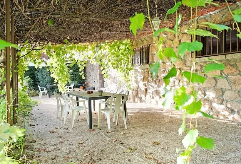 Delightful Rural Apartment With Shared Garden, Jacuzzi, Sauna And Swimming Pool