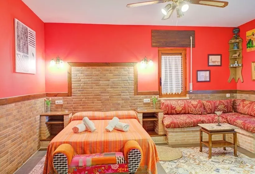 Delightful Rural Apartment With Shared Garden, Jacuzzi, Sauna And Swimming Pool