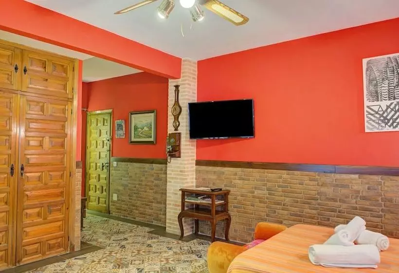 Delightful Rural Apartment With Shared Garden, Jacuzzi, Sauna And Swimming Pool